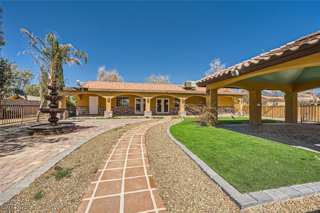 6151 Whispering Sands Drive Property Photo