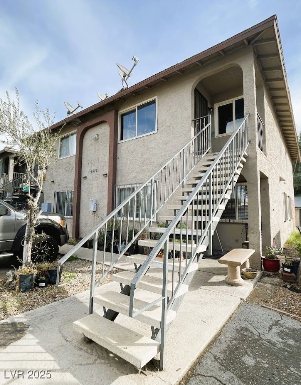 2420 Ellis Street D Property Photo