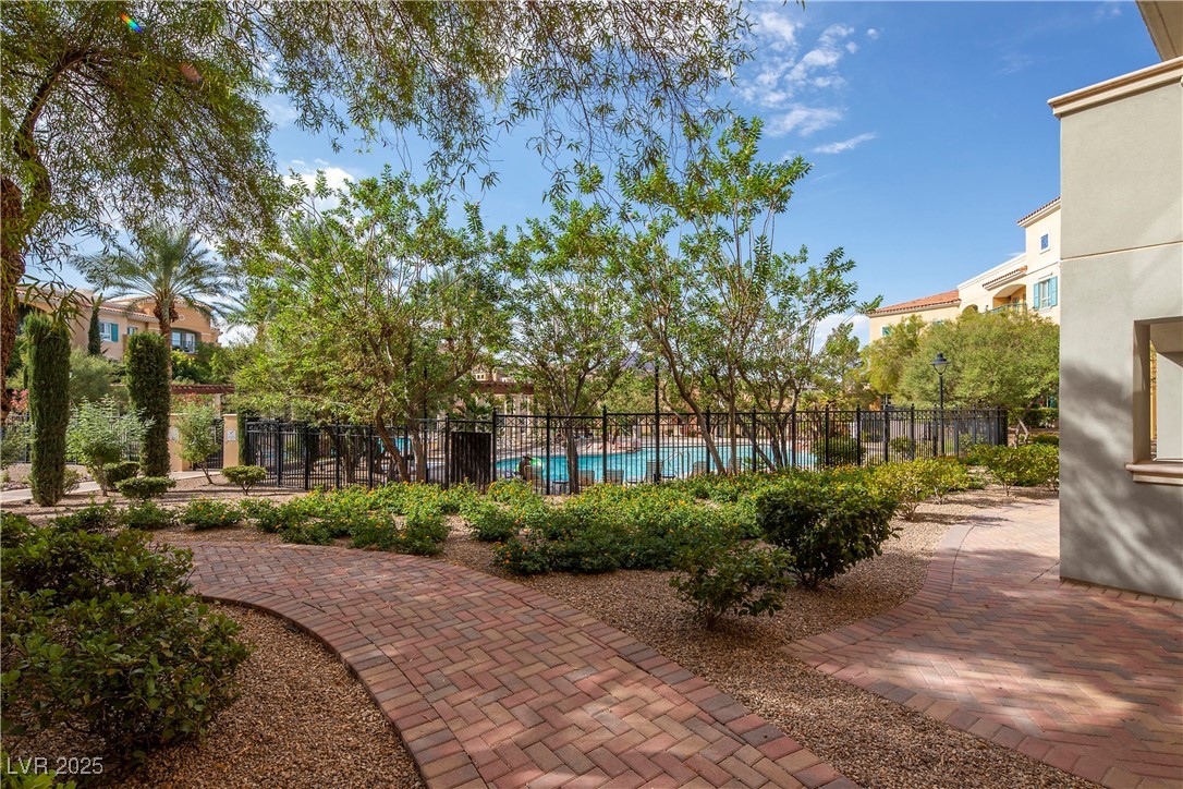30 Strada Di Villaggio 409 Property Photo 38