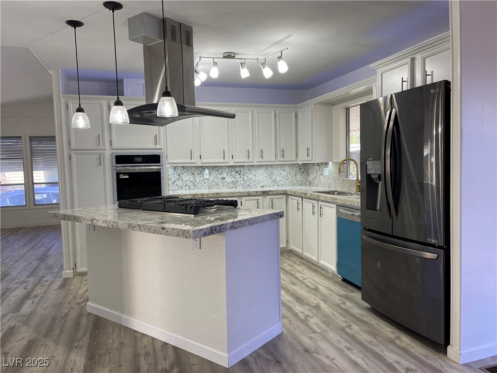 3657 Isle Royale Drive Property Photo 3