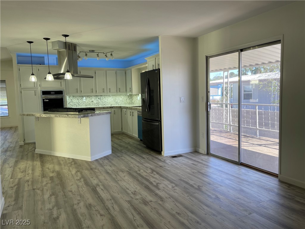 3657 Isle Royale Drive Property Photo 9
