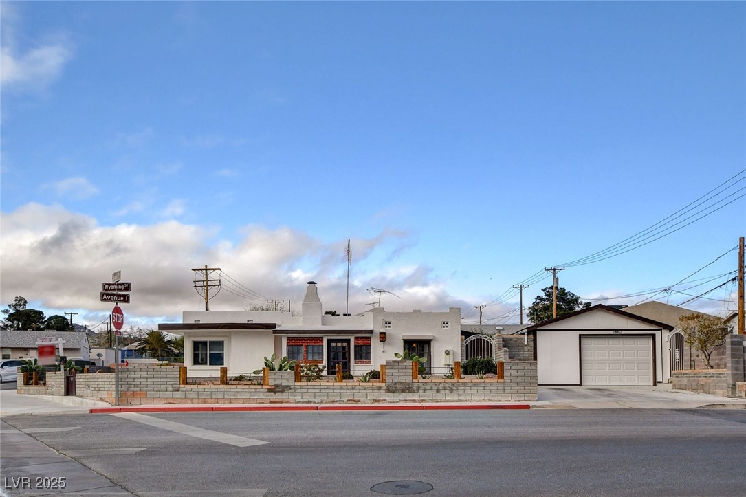 537 Avenue I Property Photo