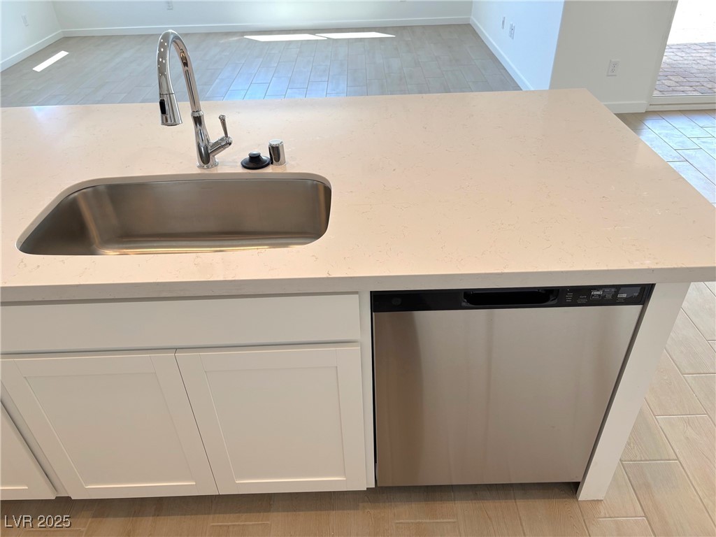 4341 South Angel Falls Court Property Photo 11