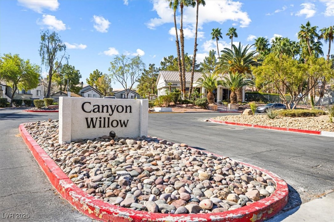 5211 Caspian Springs Drive 201 Property Photo 2