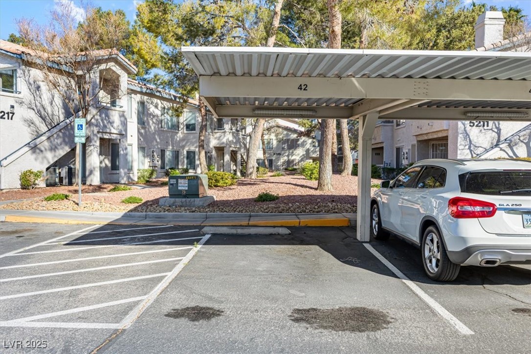 5211 Caspian Springs Drive 201 Property Photo 3