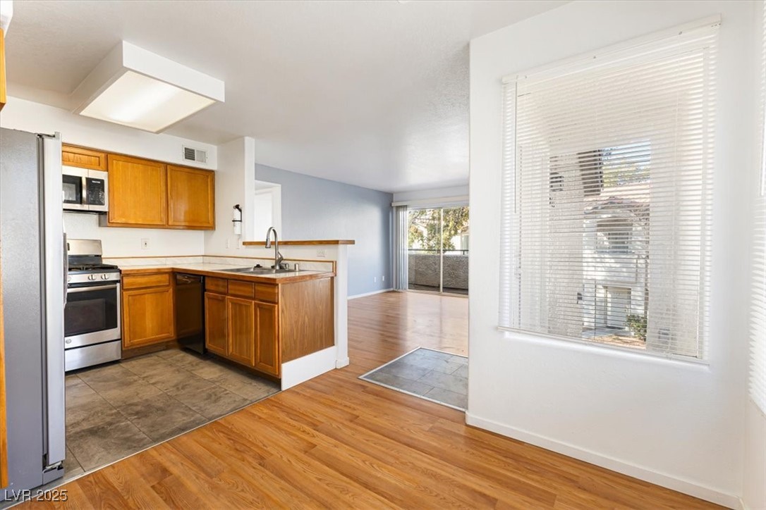 5211 Caspian Springs Drive 201 Property Photo 9