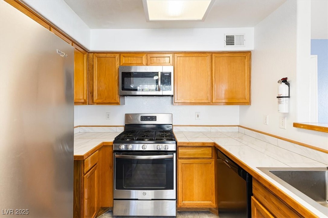 5211 Caspian Springs Drive 201 Property Photo 11