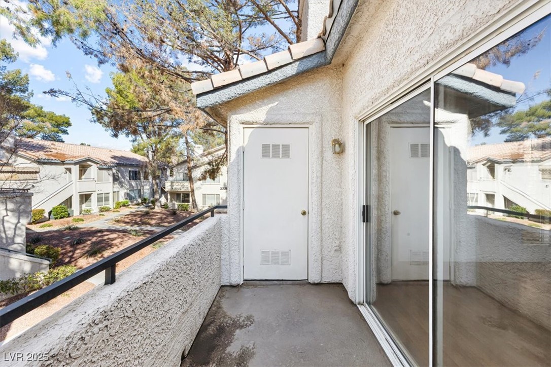 5211 Caspian Springs Drive 201 Property Photo 23