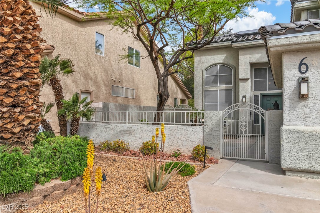 6 Desert Dawn Lane Property Photo 3