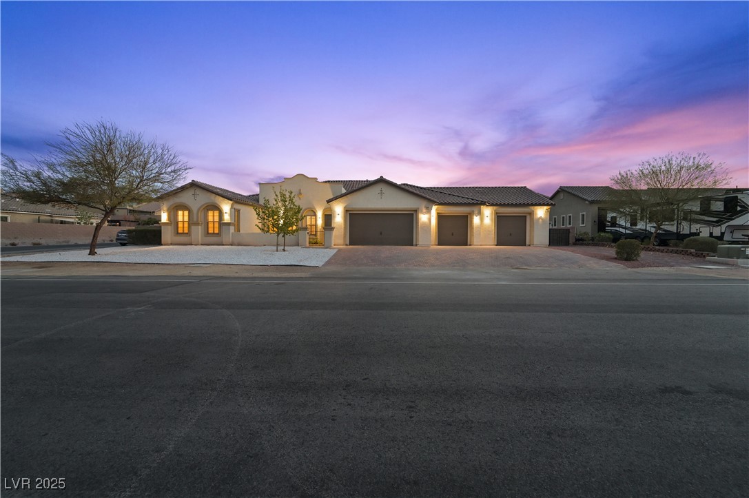 2804 Candelaria Drive Property Photo