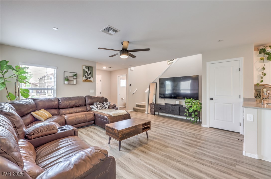 1115 Brilliant Meadow Avenue Property Photo 8