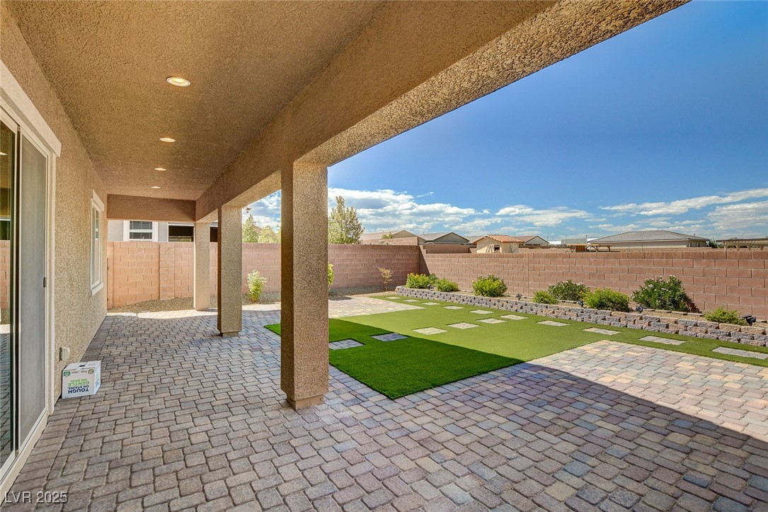 5518 Taylor Rose Avenue Property Photo 34