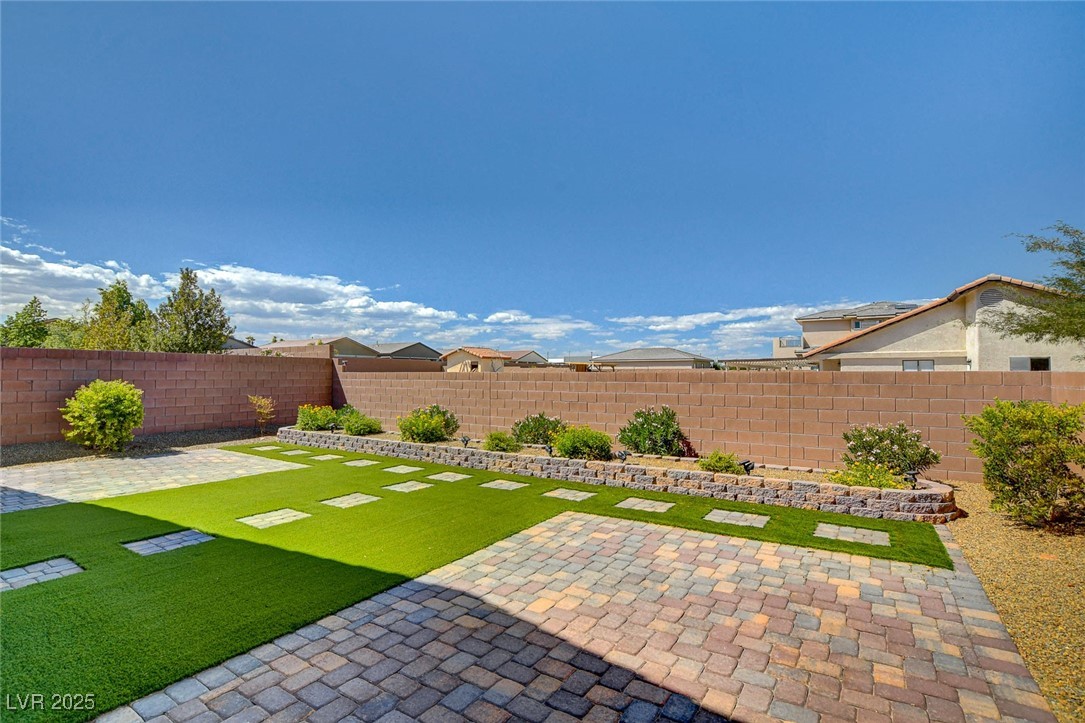 5518 Taylor Rose Avenue Property Photo 35