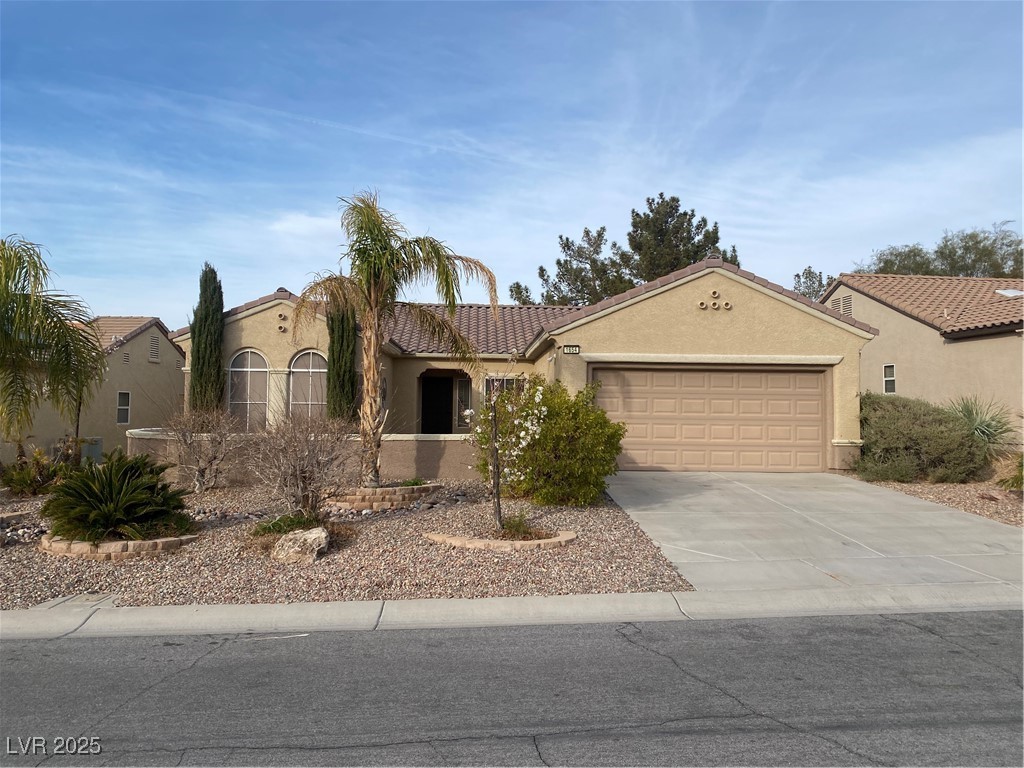 1654 Danbury Crossing Drive Property Photo 1
