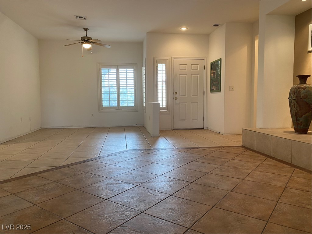 1654 Danbury Crossing Drive Property Photo 7