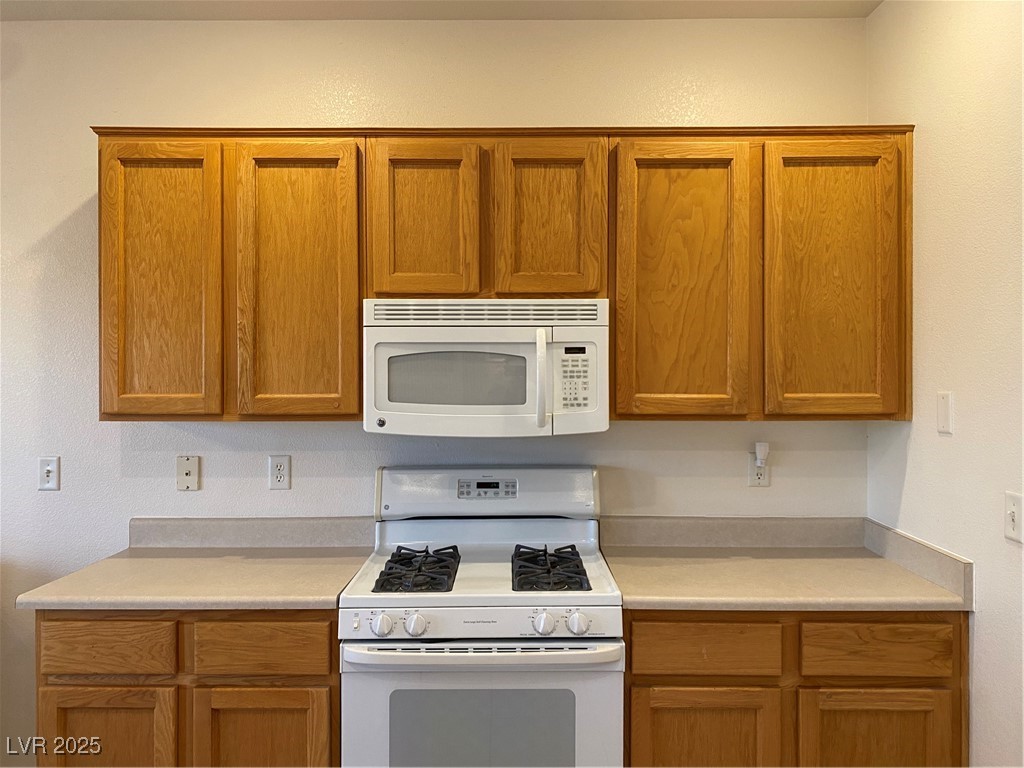 1654 Danbury Crossing Drive Property Photo 17