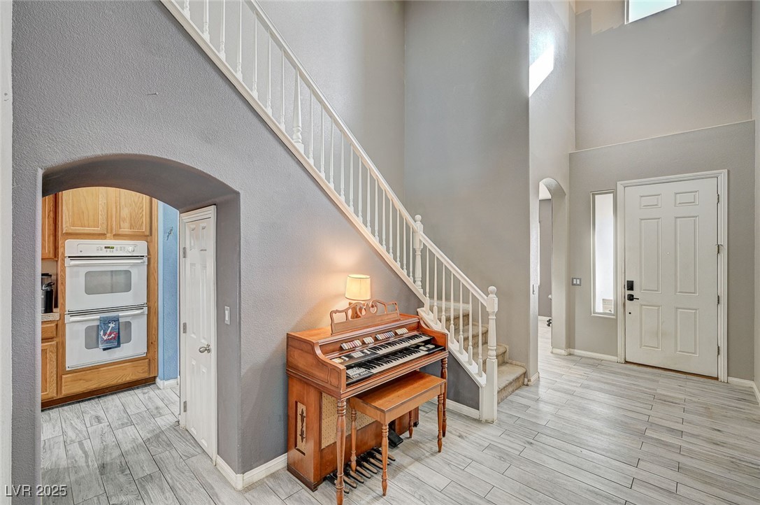 317 Shimmering Moon Street Property Photo 6