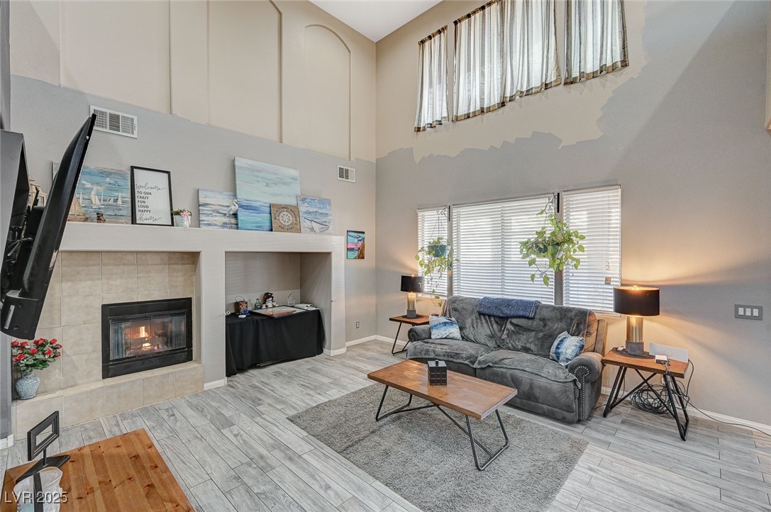 317 Shimmering Moon Street Property Photo 7