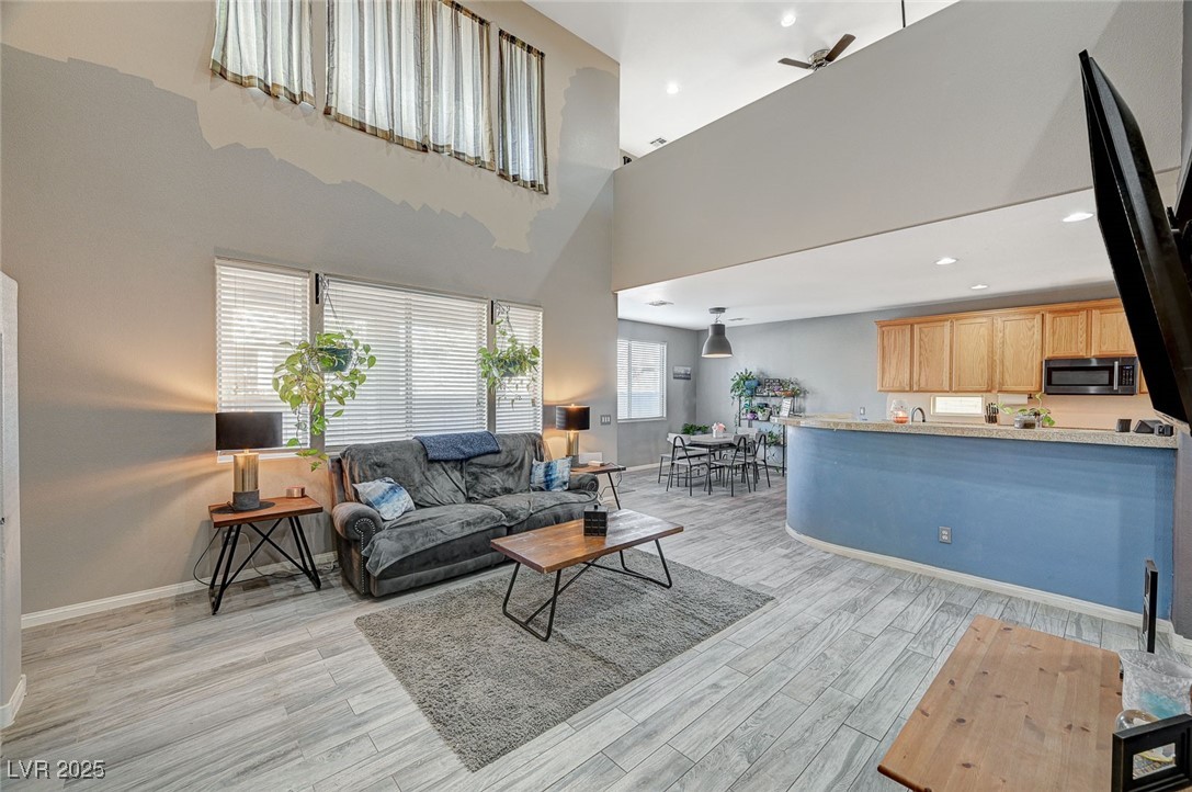 317 Shimmering Moon Street Property Photo 10