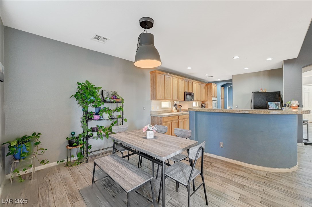 317 Shimmering Moon Street Property Photo 14