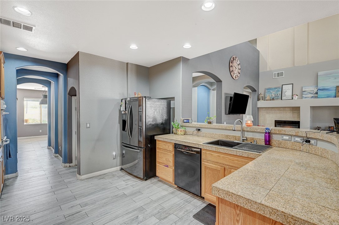 317 Shimmering Moon Street Property Photo 16