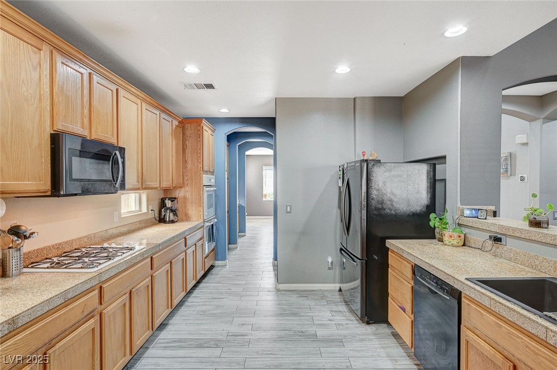 317 Shimmering Moon Street Property Photo 17