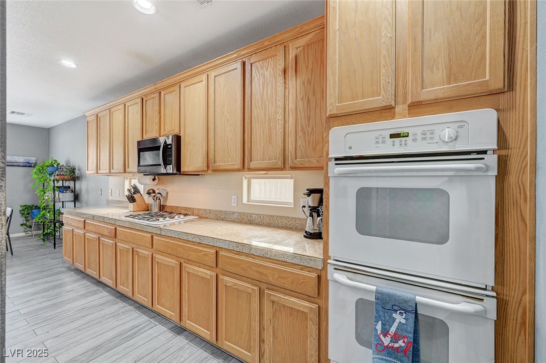 317 Shimmering Moon Street Property Photo 21