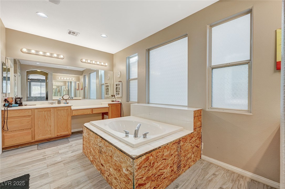 317 Shimmering Moon Street Property Photo 28