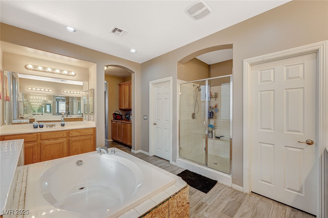 317 Shimmering Moon Street Property Photo 30