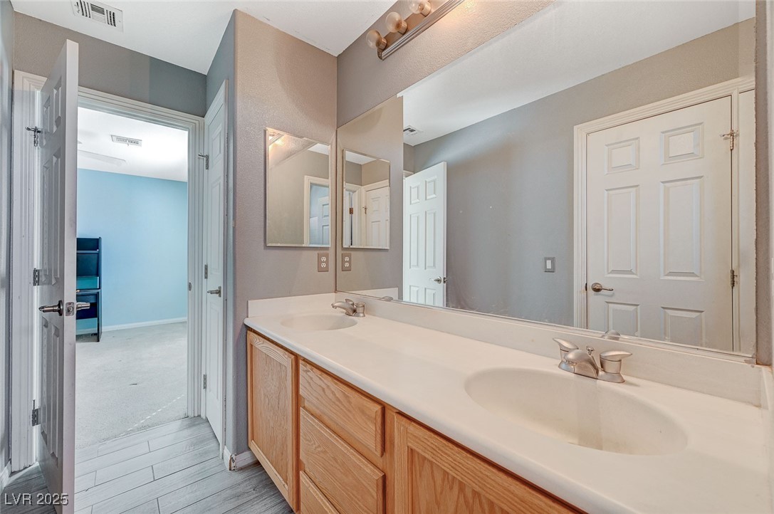 317 Shimmering Moon Street Property Photo 47