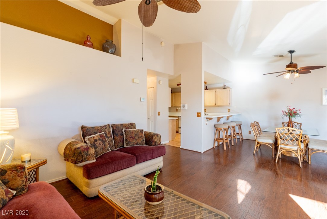 7061 Roscoe Avenue 201 Property Photo 6