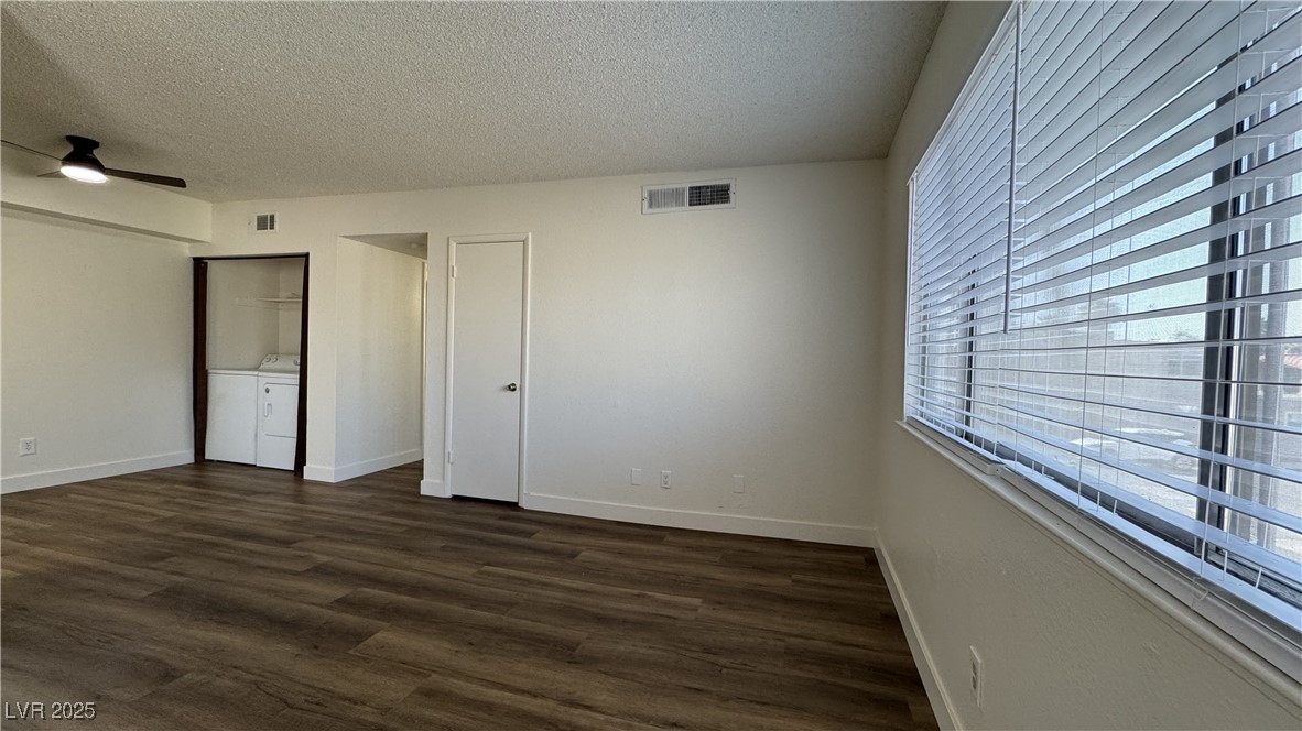 567 Roxella Lane D Property Photo 8