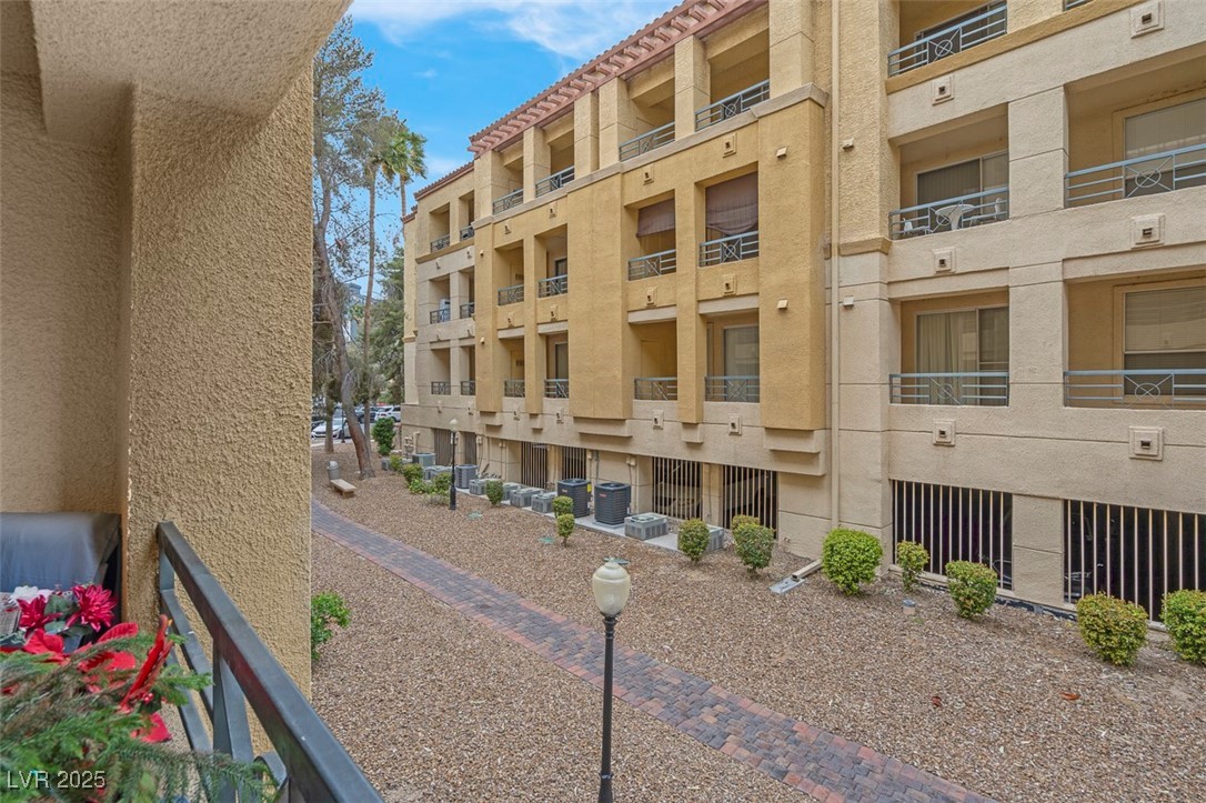 230 East Flamingo Road 115 Property Photo 39