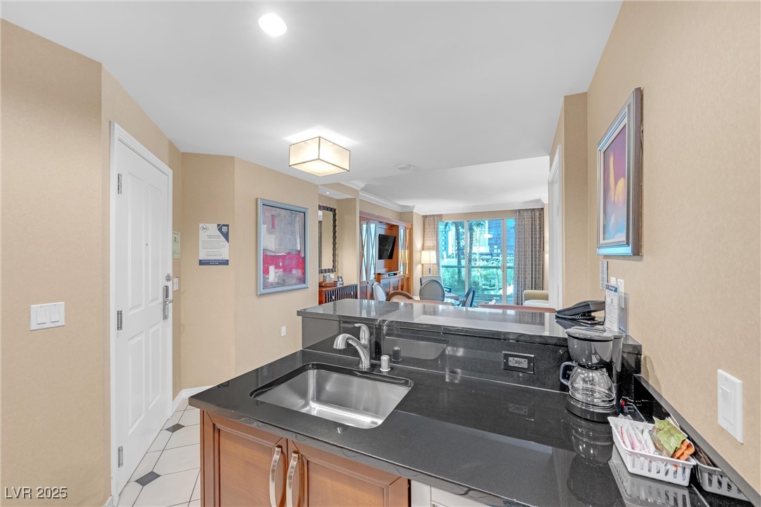 135 East Harmon Avenue 221 Property Photo 31