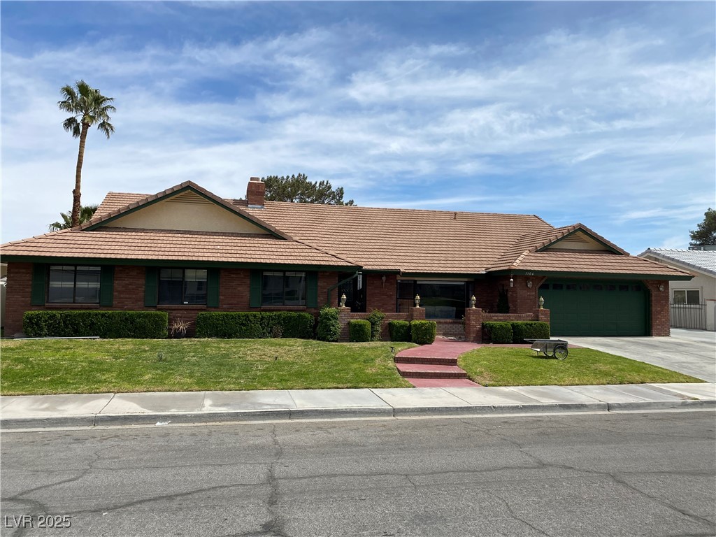 1104 Oak Tree Lane Property Photo 2