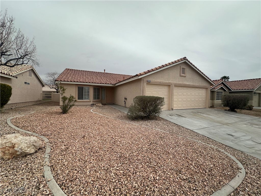 2665902 Property Photo