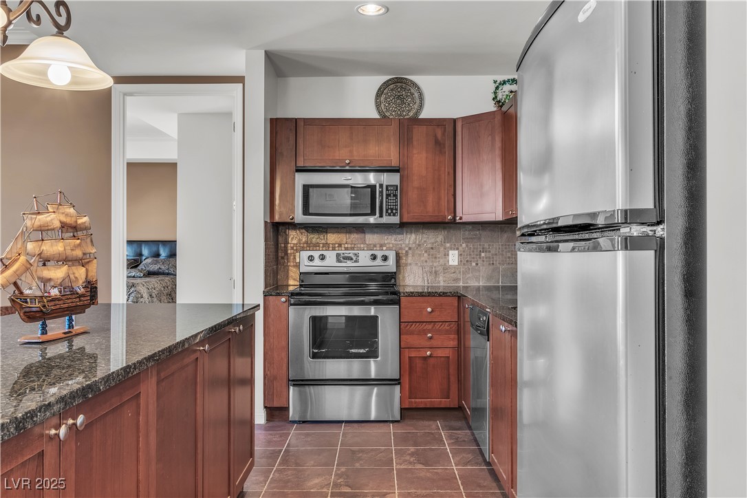 2405 West Serene Avenue 817 Property Photo 16