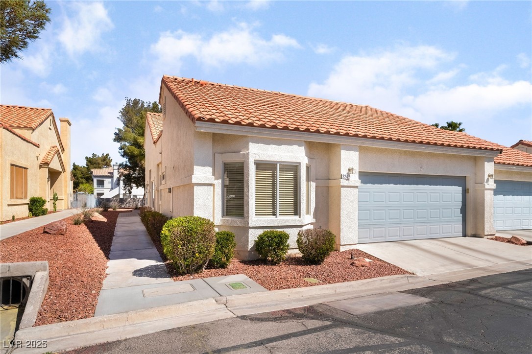2246 Cassatt Drive Property Photo 3