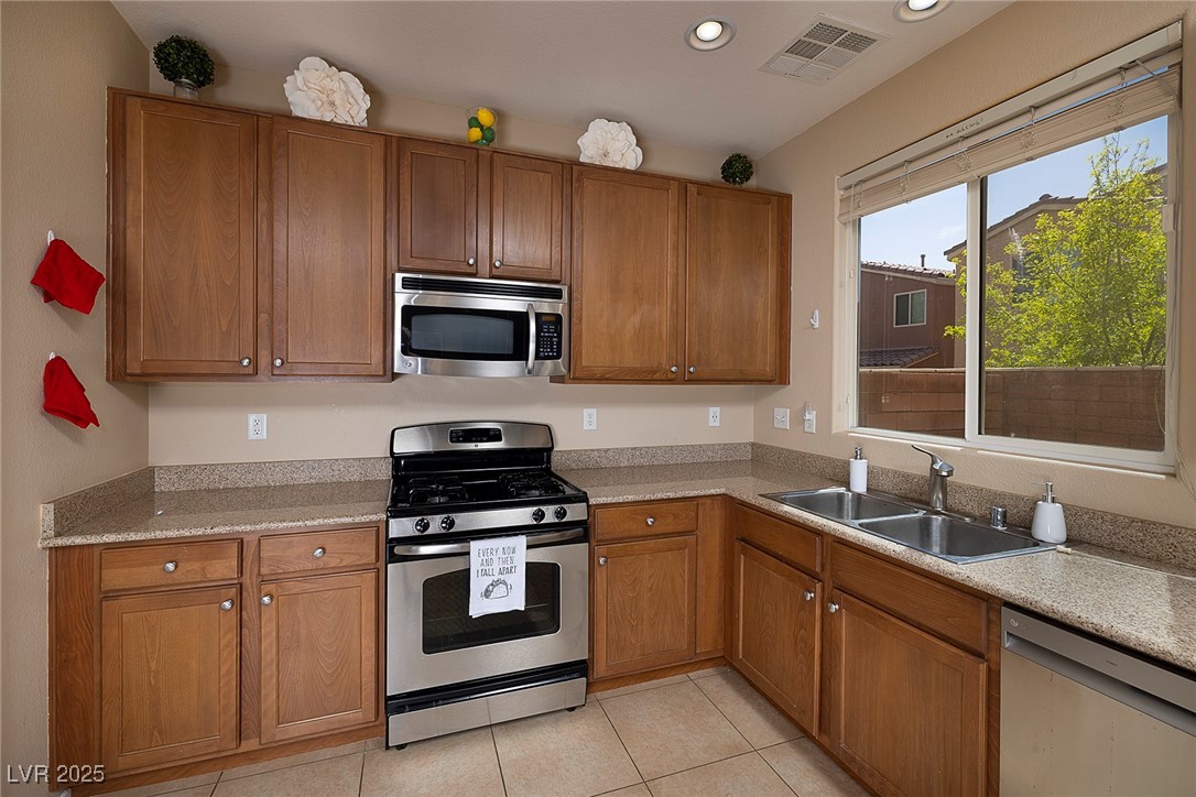 7731 Ornamento Way Property Photo 24