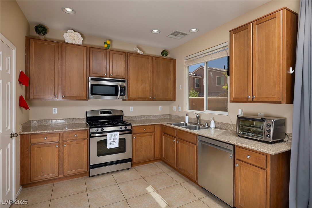 7731 Ornamento Way Property Photo 25