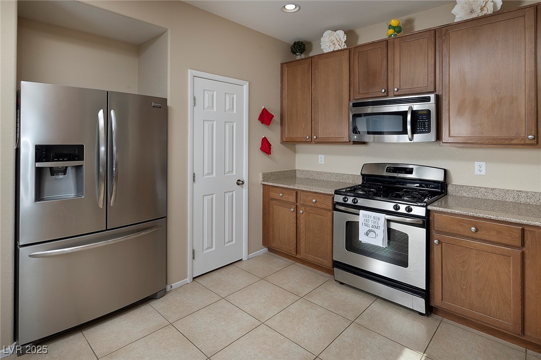 7731 Ornamento Way Property Photo 27