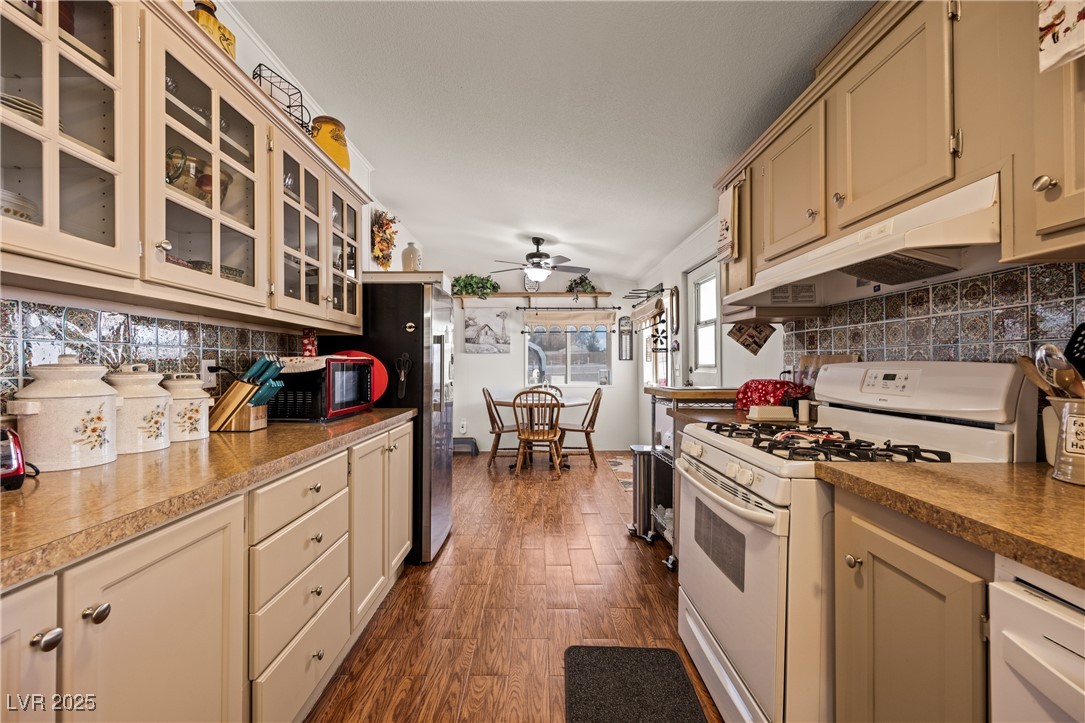2474 Yamashita Street Property Photo 16