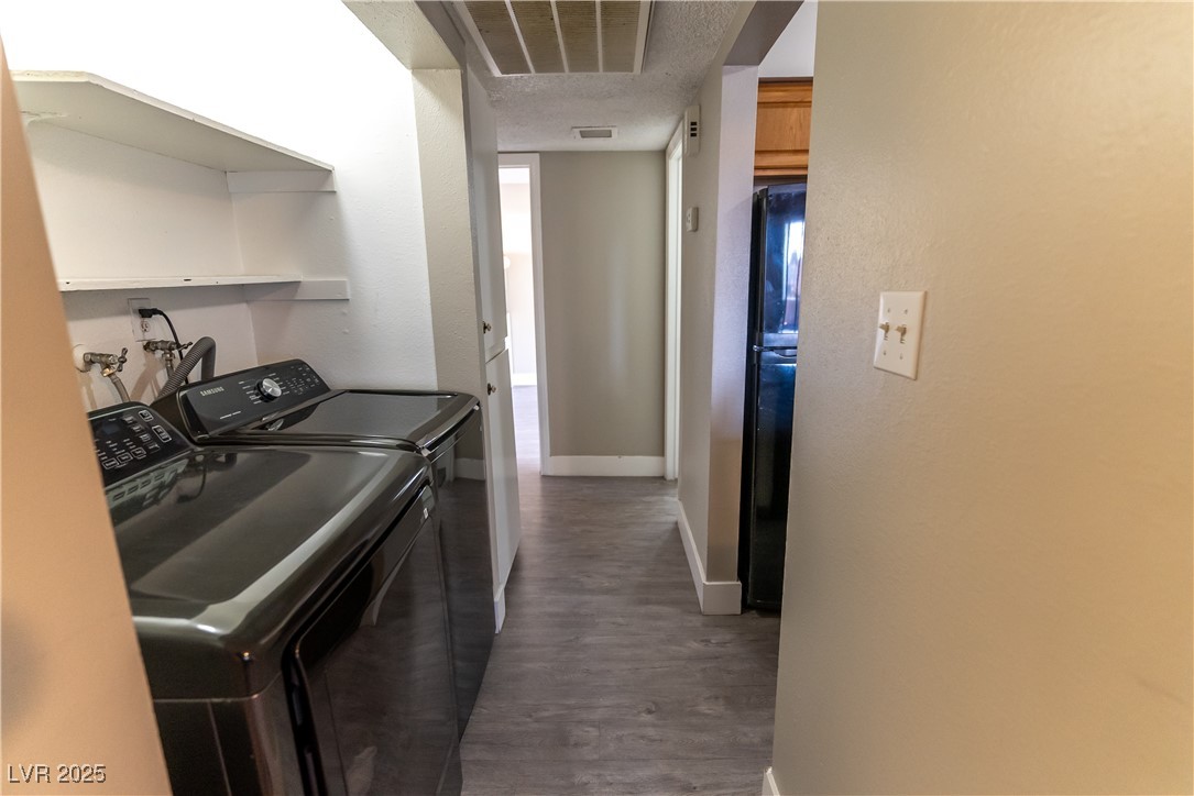 1467 Hialeah Drive D Property Photo 18