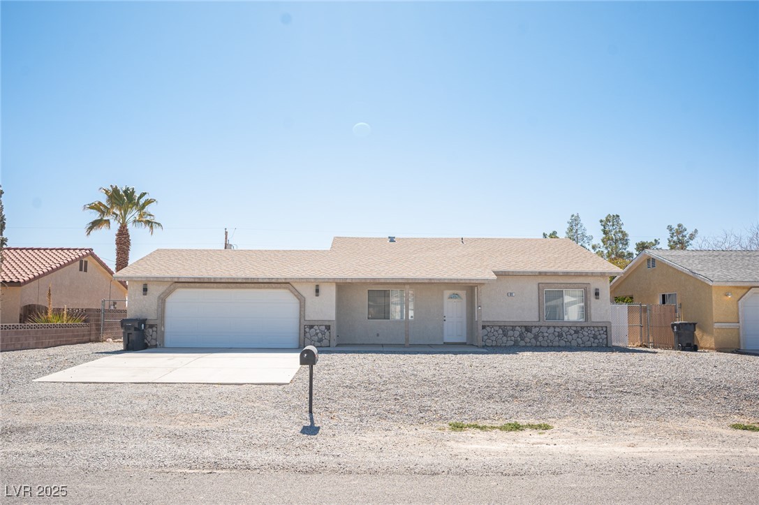 811 Lone Pine Road Property Photo