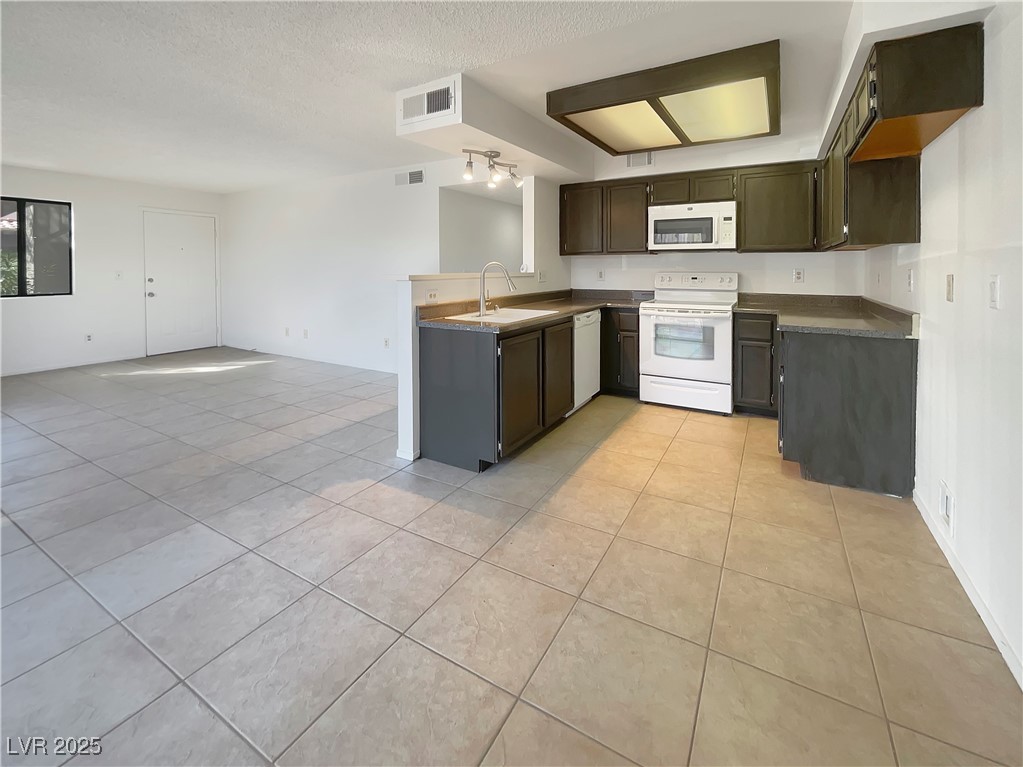 1575 West Warm Springs Road 1111 Property Photo 6