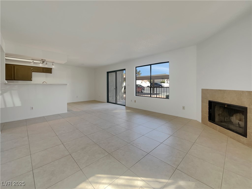 1575 West Warm Springs Road 1111 Property Photo 9