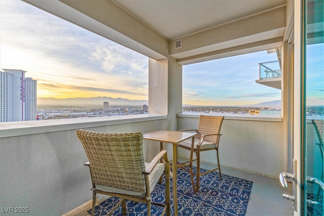 2700 Las Vegas Boulevard 1301 Property Photo 40