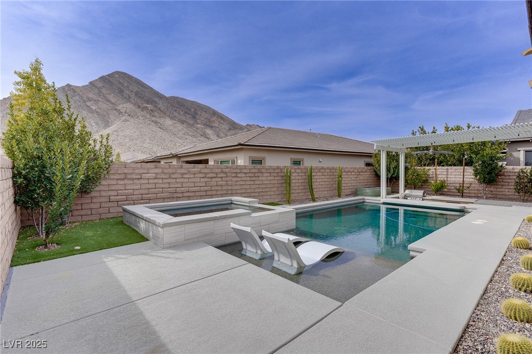 3019 Sierra Juniper Court Property Photo