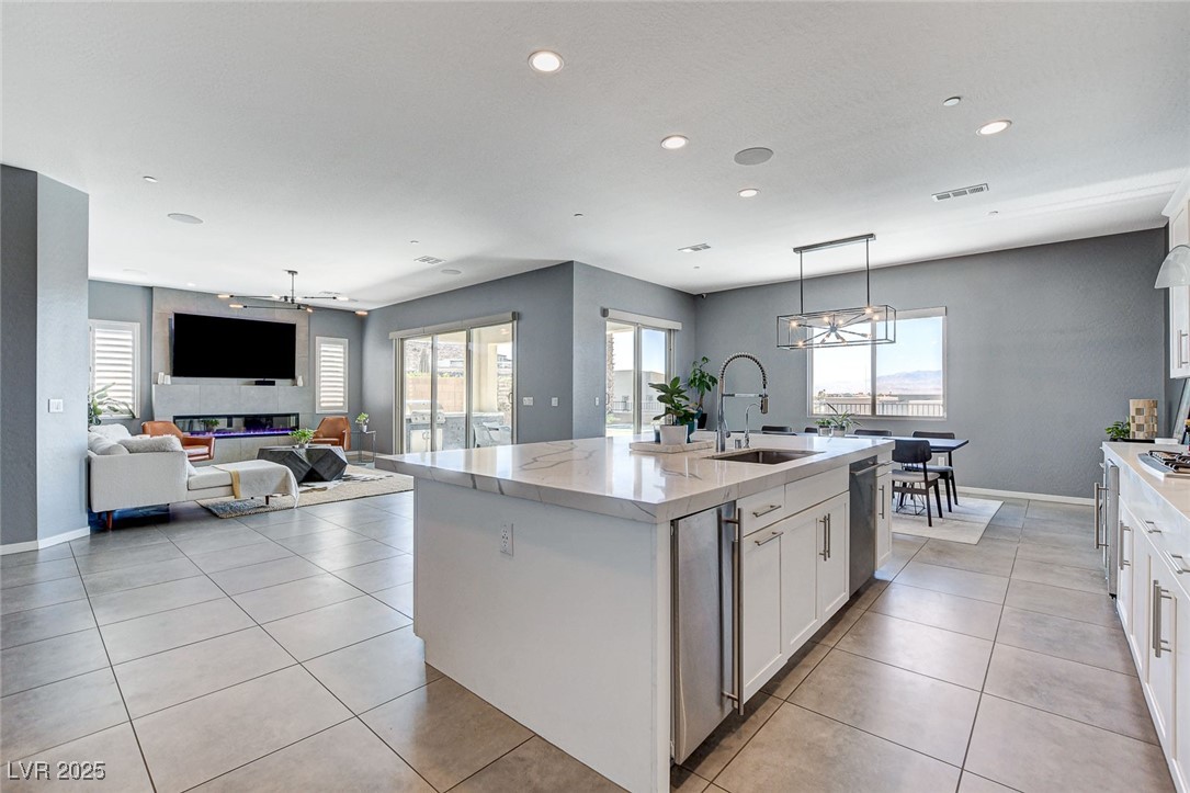 795 Glistening Light Court Property Photo 18