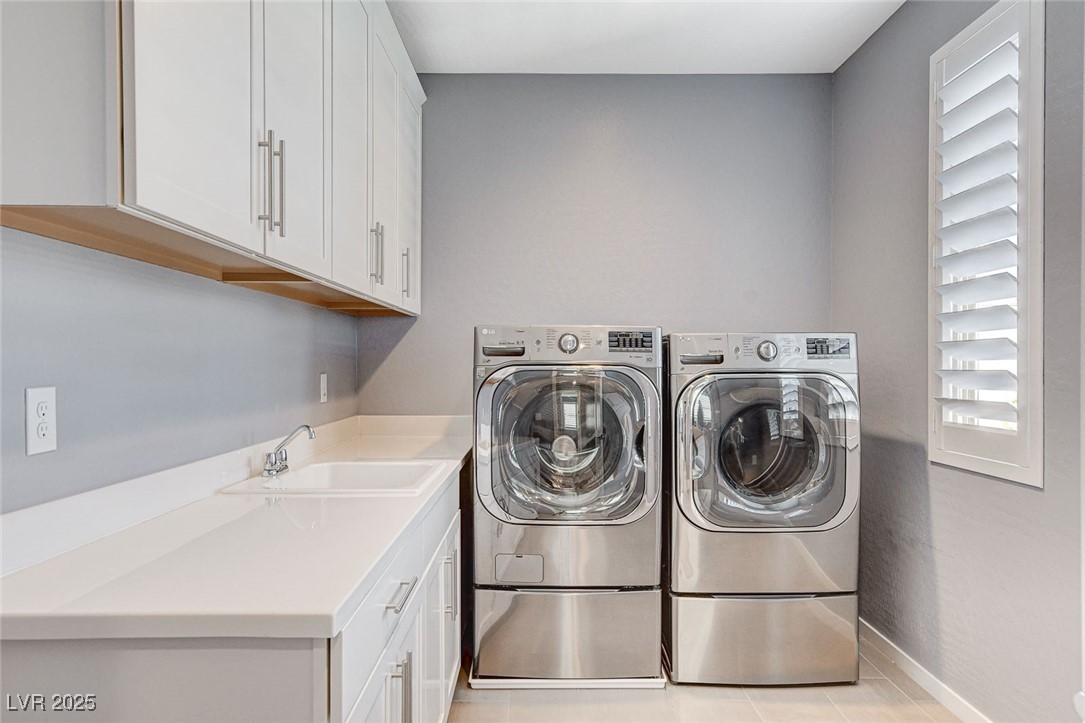 795 Glistening Light Court Property Photo 40